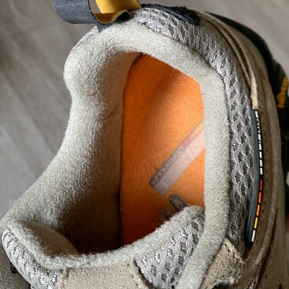 MERRELL Continnum low profile Hiking Shoes - Picture 10 of 13